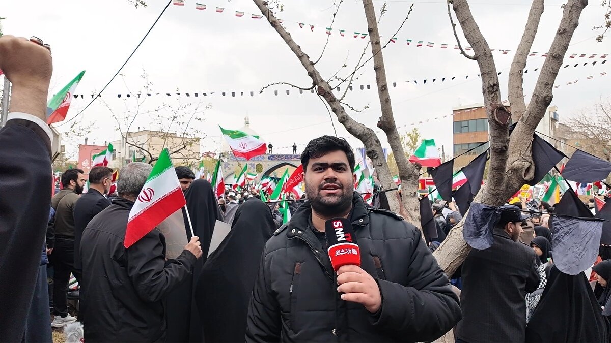 مردم قم گام‌های امروزشان را به یاد رهبر شهیدمان و فرماندهان رشیدمان بر می‌دارند
