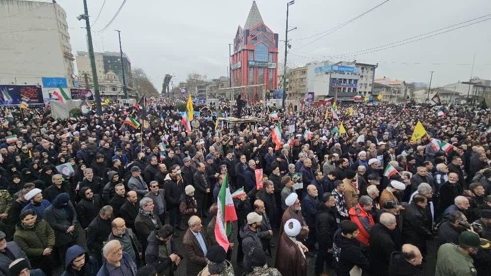 ایران مقتدر هرگز کوچک نخواهد شد/ تداوم مسیر «رهبر شهید» در اندیشه «رهبر جدید انقلاب»