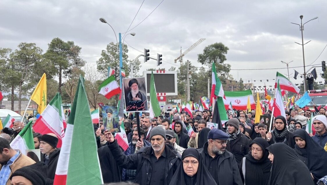 راهپیمایی روز قدس در کرمان با حضور گسترده مردم تاریخی شد / طنین فریاد مرگ بر اسراییل در دیار حاج قاسم+فیلم و عکس