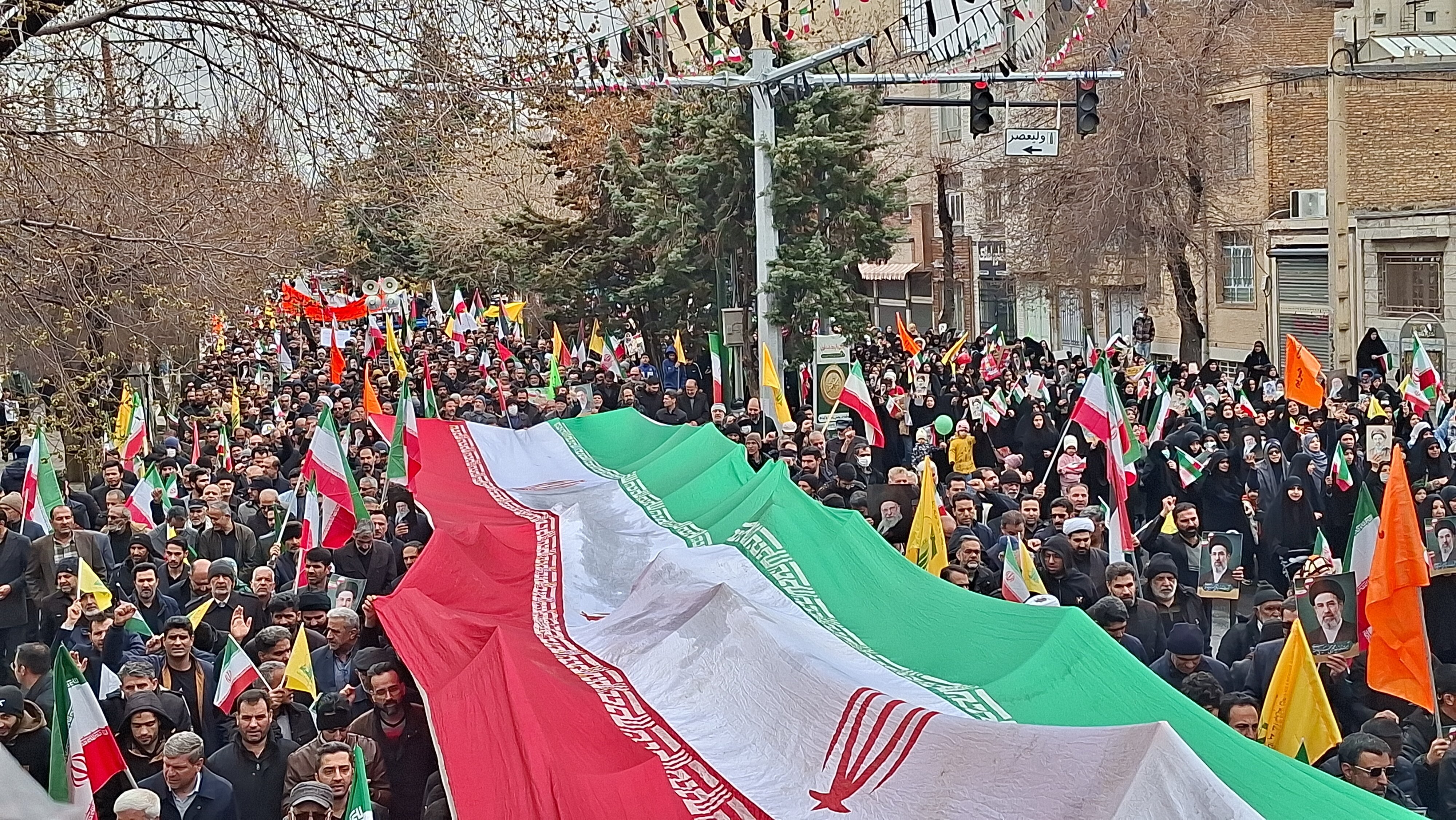 گزارش خبرنگار SNN از چهارمحال و بختیاری؛ مردم برای دفاع از مظلوم به خیابان آمدند+فیلم