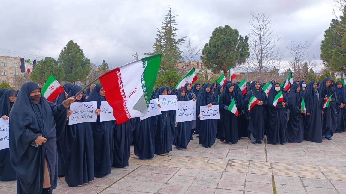 بیعت دانشگاهیان بجنورد با رهبر سوم انقلاب + فیلم