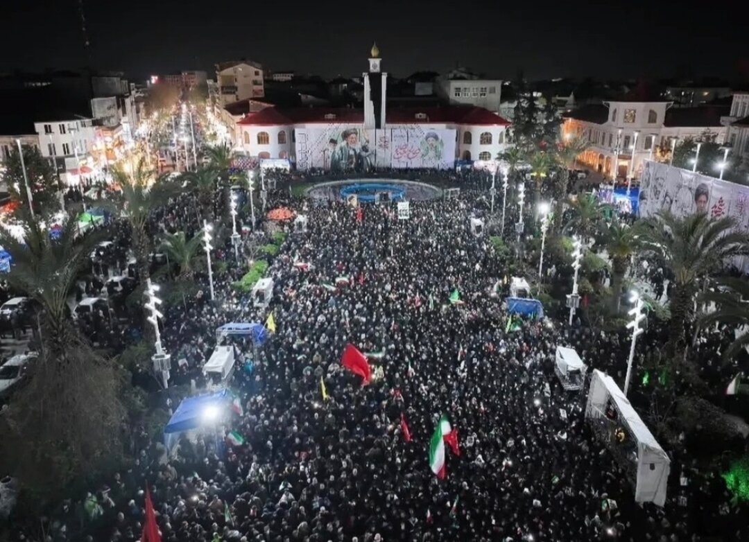 چهاردهمین شب قیام مردم رشت در خونخواهی امام شهیدان با نوای خیبرشکن «حیدر حیدر»+فیلم