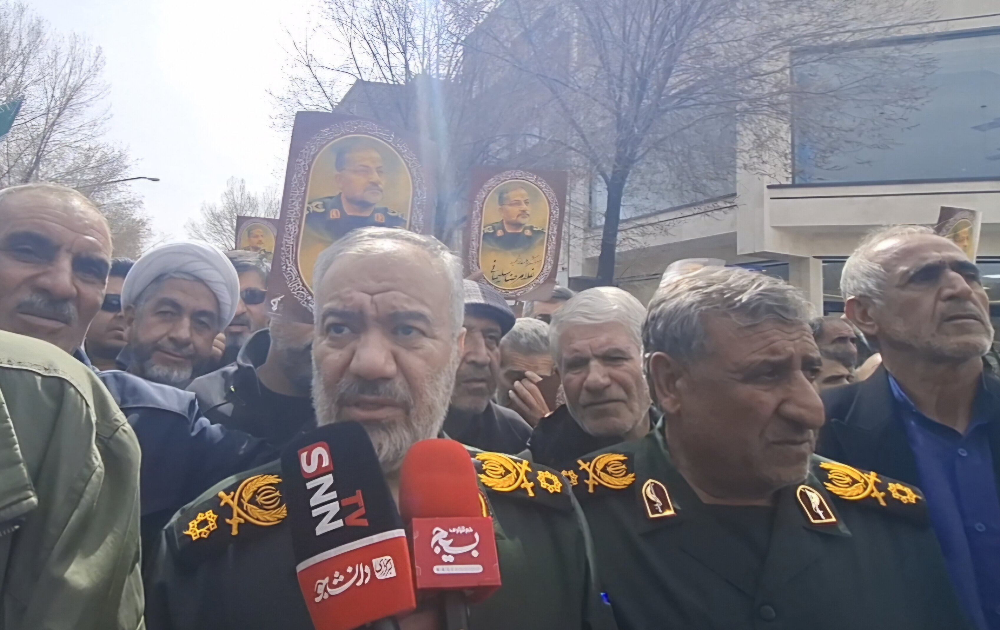 سردار فدوی: در تاریخ ثبت خواهد شد که فرمانده بسیج کشور یک بختیاری بود و در وسط میدان جنگ با شیطان بزرگ به شهادت رسید+ فیلم