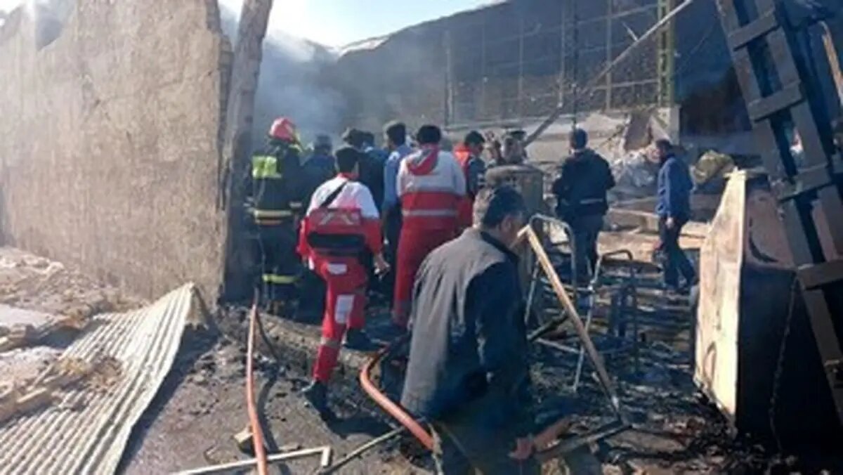 تجلیل از خیری که در ۲۱ روز جنگ تحمیلی در کنار هلال‌احمر ایستاد