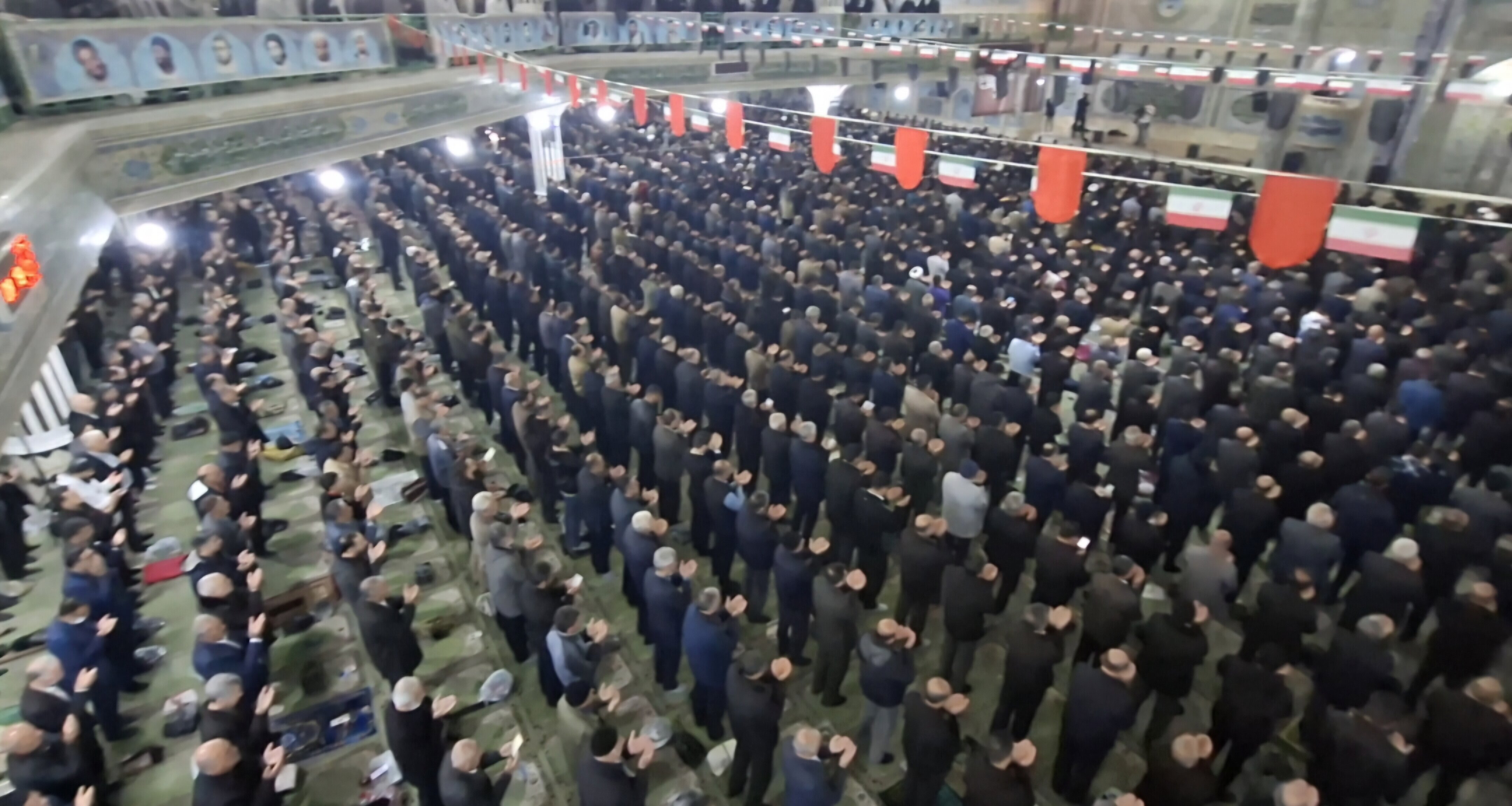 نماز عید فطر در شهرکرد برگزار شد + فیلم