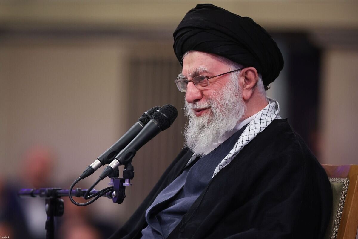 ببینید| تبریک عید فطر و عید نوروز توسط رهبر شهید انقلاب در خطبه‌های نماز عید فطر سال گذشته