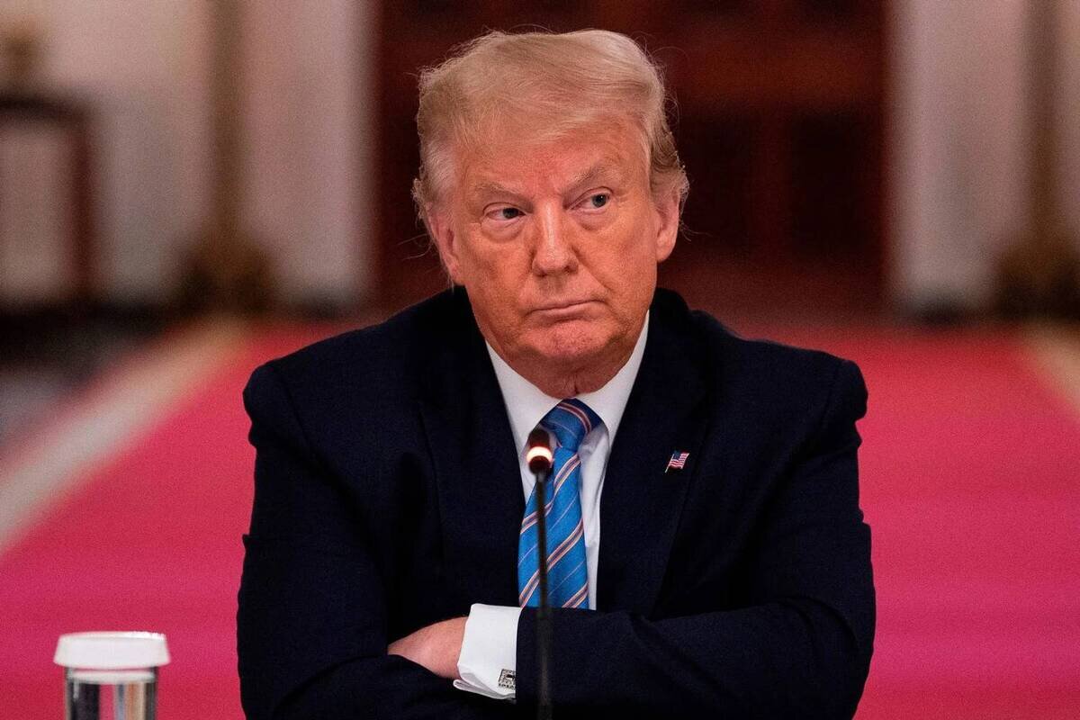 نشریۀ آمریکایی: ترامپ با کاهش محبوبیت و افزایش احتمال استیضاح رو‌به‌رو است