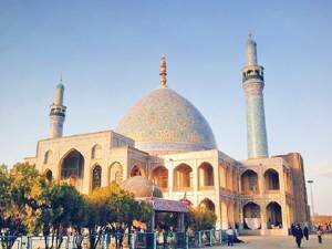 بقاع متبرکه البرز میزبان زائران نوروزی