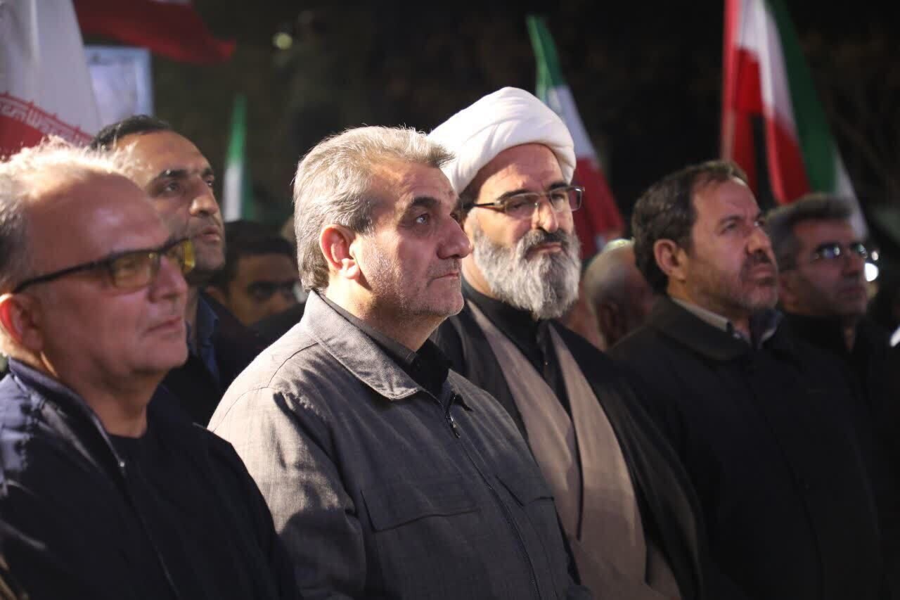 اجتماع بزرگ مردمی و وداع با پیکر شهدای اقتدار استان سمنان از دریچه دوربین
