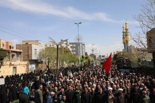 تشییع باشکوه پیکر مطهر شهدای حمله جنایتکارانه آمریکایی- صهیونیستی به شهرستان سمنان+ تصاویر