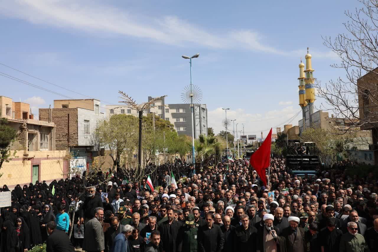 تشییع باشکوه پیکر مطهر شهدای حمله جنایتکارانه آمریکایی- صهیونیستی به شهرستان سمنان+ تصاویر