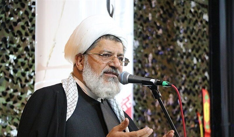 سومین رهبر انقلاب در همه ابعاد علمی و مدیریتی سرآمد است