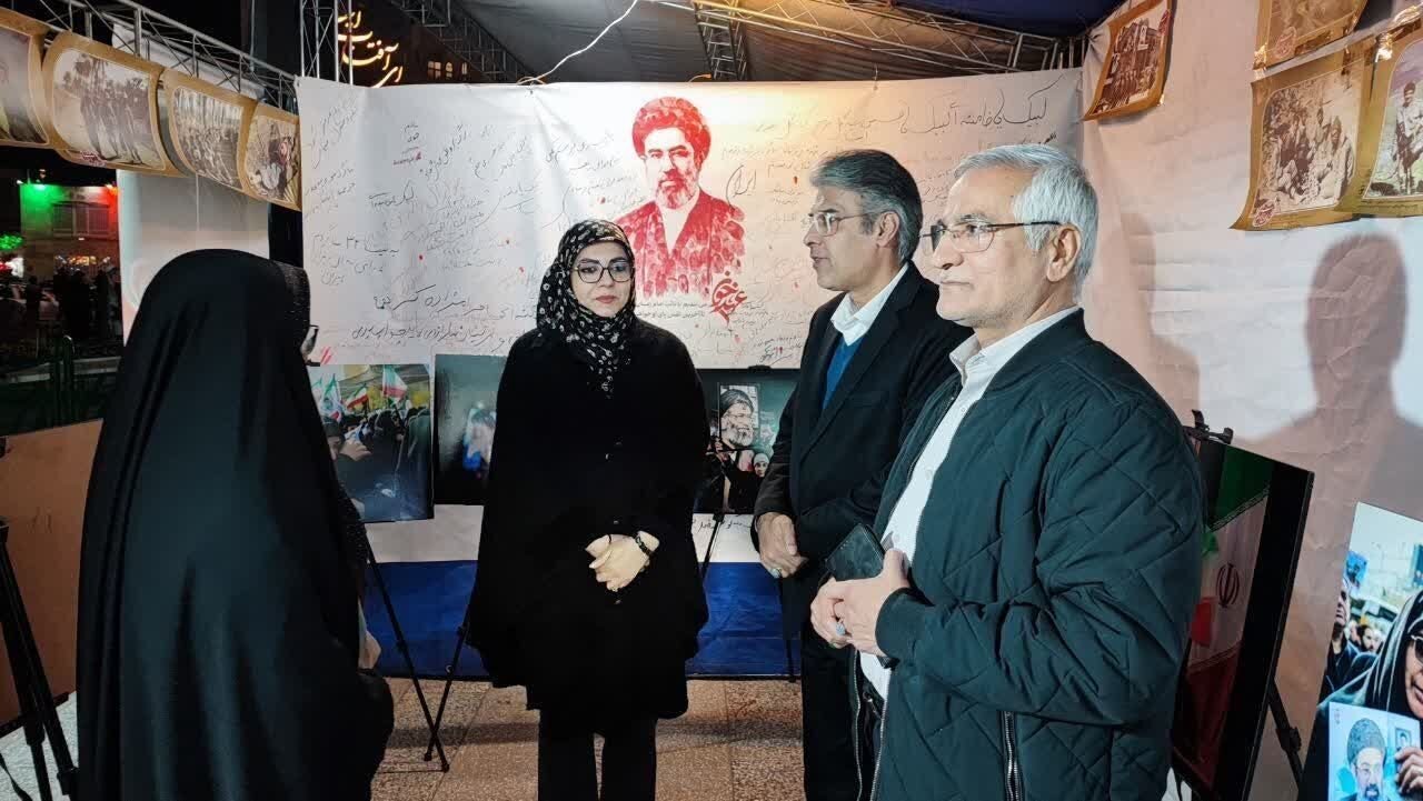راه‌اندازی نمایشگاه عکس خیابانی حماسه مردم مشهد در جنگ رمضان