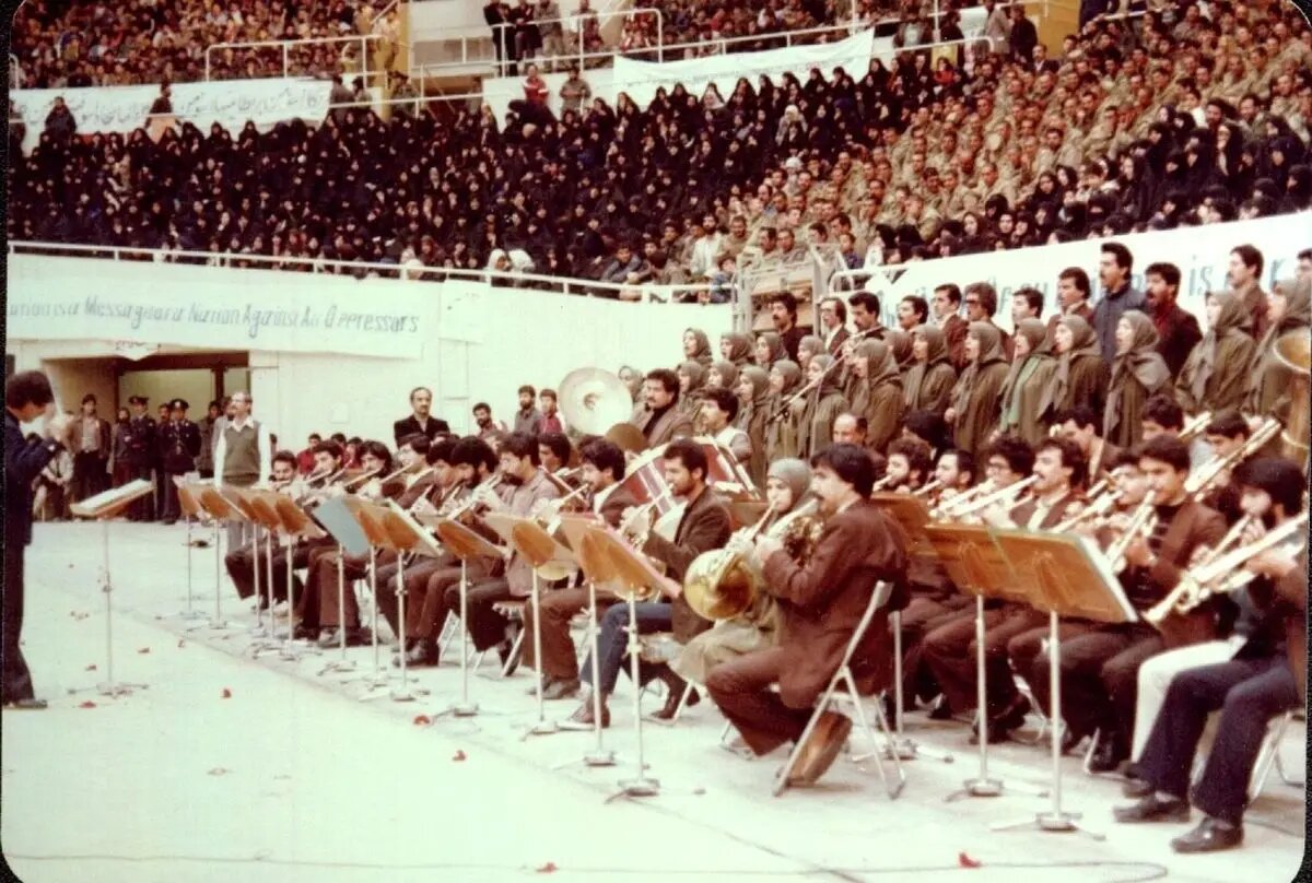 سمفونی در میدان جنگ زیر توپ و خمپاره