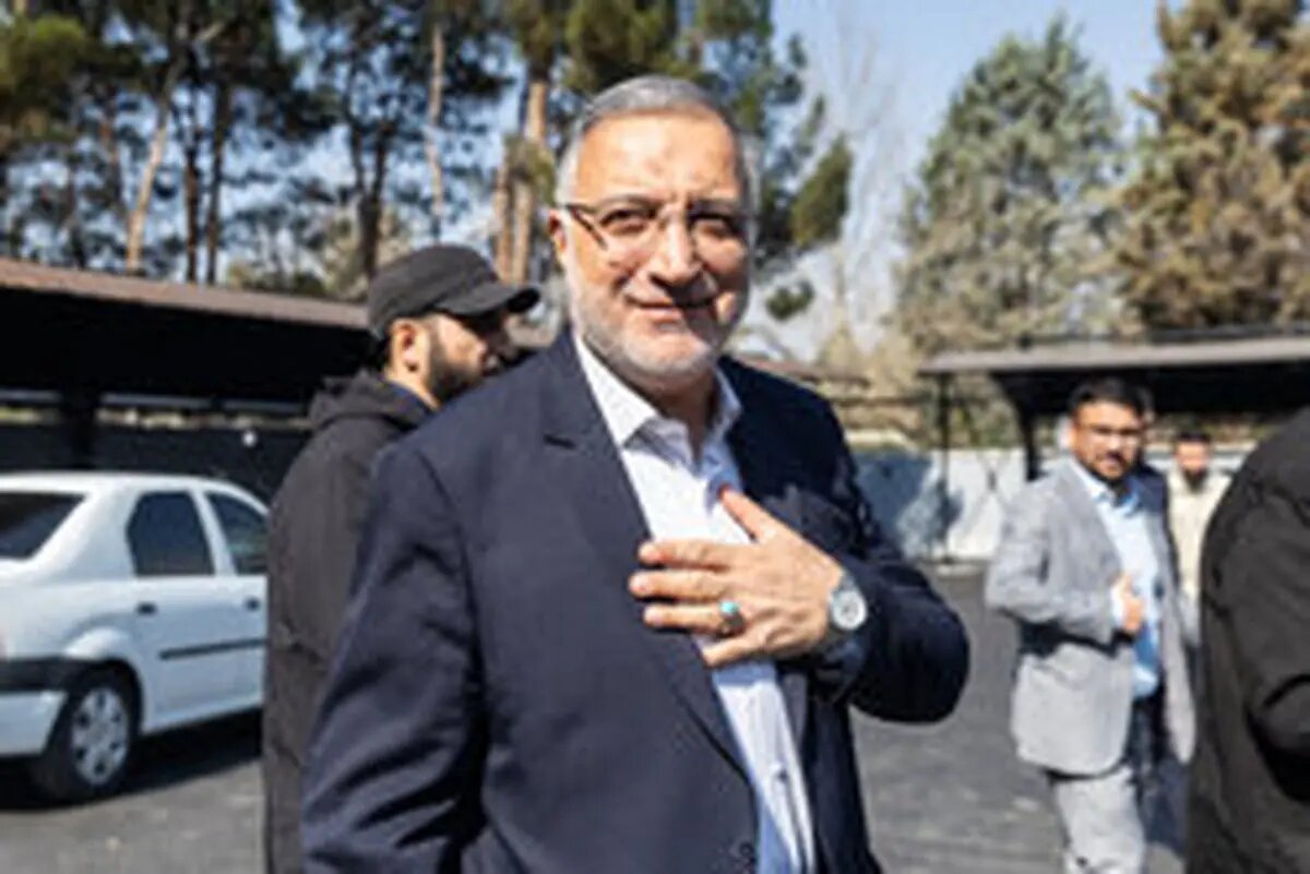 بازدید شهردار تهران از نحوه خدماترسانی به شهروندان
