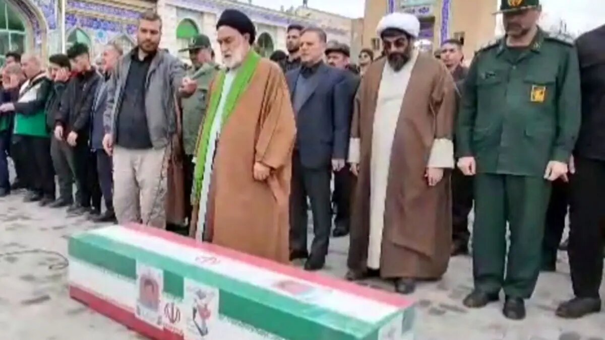 تشییع پیکر مطهر شهید والامقام در زنجان