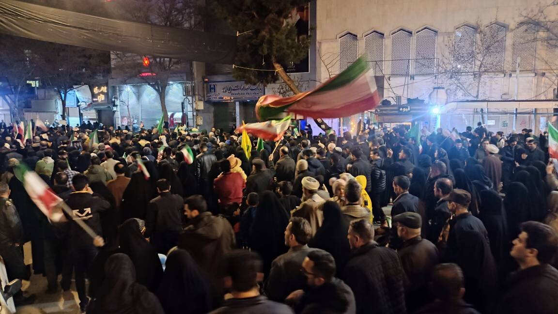 مردمی که پا پس نمی‌کشند+ فیلم