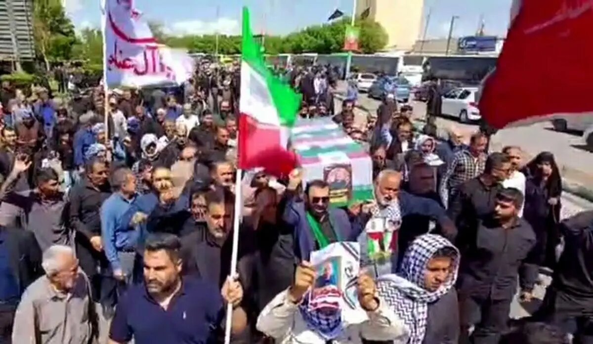 تشییع پیکر پاک دو شهید جنگ رمضان در اهواز