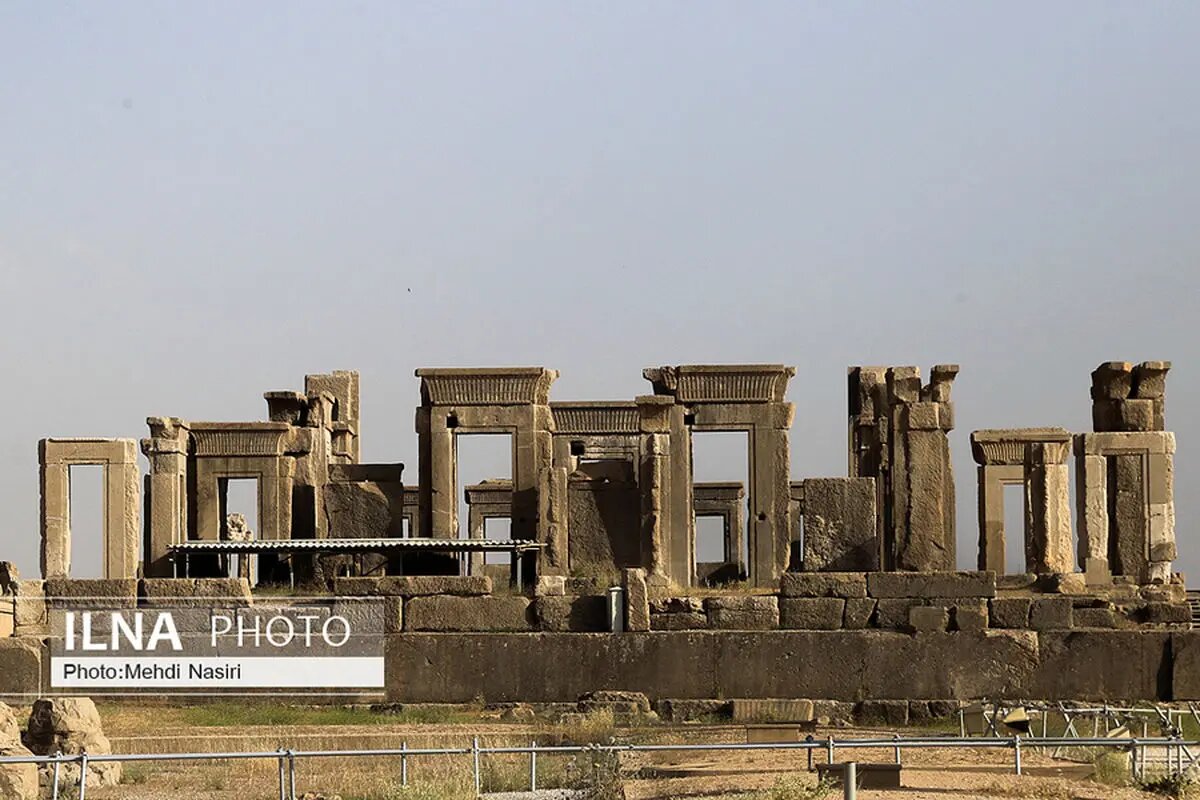 تمدید زمان بازدید نوروزی از تخت‌جمشید برای رفاه گردشگران
