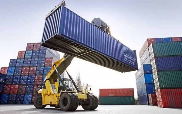 کاهش ۶۷ درصدی واردات به گمرکات اردبیل در سال ۱۴۰۴