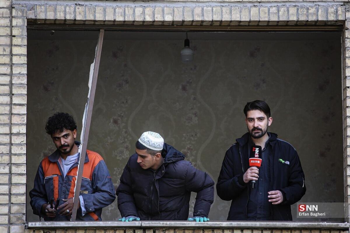 وطن پرست واقعی / فردی که اهل سیرجان است اما برای فعالیت جهادی این روزها به تهران آمده است + فیلم