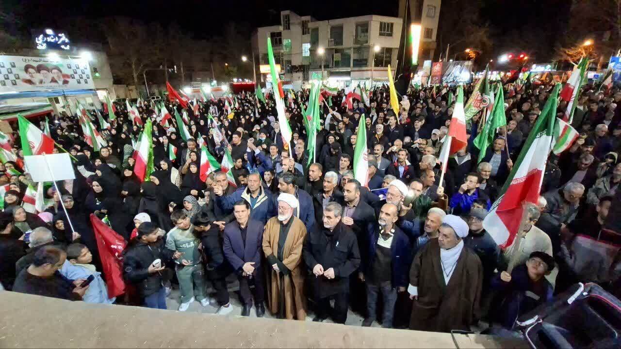 شاهرود سرافراز در بیست و نهمین اجتماع بزرگ مردمی شبهای اقتدار+ تصاویر