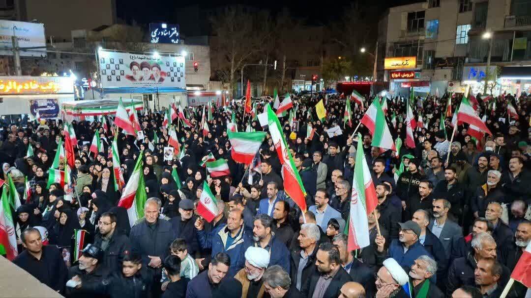 شاهرود سرافراز در بیست و نهمین اجتماع بزرگ مردمی شبهای اقتدار+ تصاویر