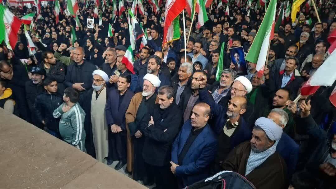 شاهرود سرافراز در بیست و نهمین اجتماع بزرگ مردمی شبهای اقتدار+ تصاویر