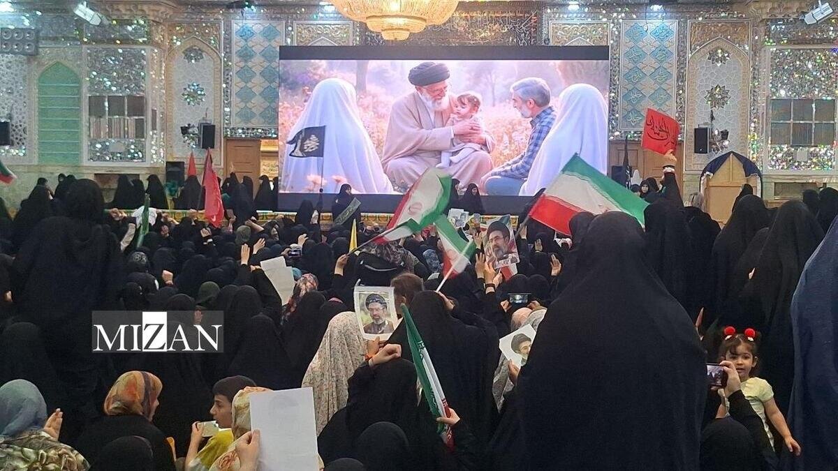 اولین مراسم یادبود شهدای خانواده امام شهید و رهبر انقلاب آغاز شد