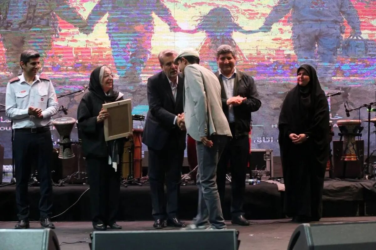 برگزاری شب تقدیر از امدادگران آتشنشان توسط خانه سینما، خانه موسیقی و خانه تئاتر