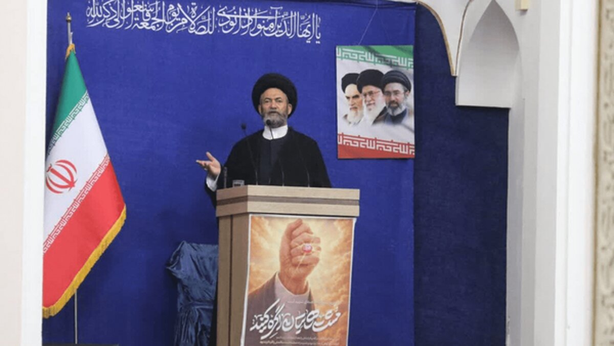 امام جمعه اردبیل: آمریکا در باتلاق شکست دنبال نجات تلآویو است