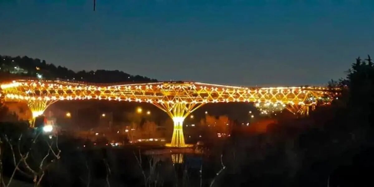 پل طبیعت امشب نارنجی میشود