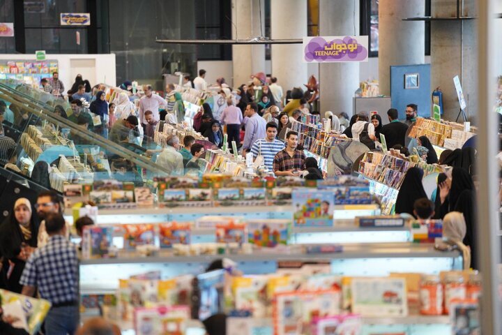 در «سنبوک» کتابها بیشتر از اسباببازی فروش رفتند