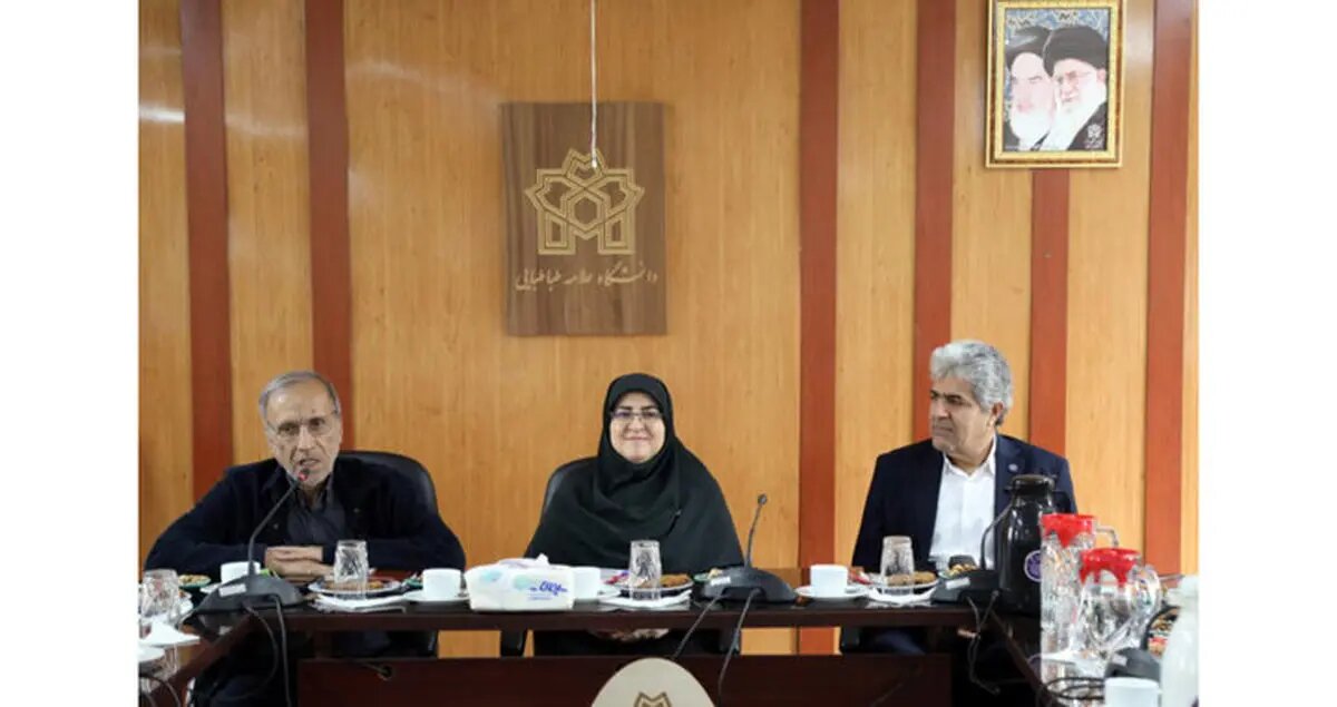 لزوم بازسازی پیوند رسانه با دانشگاه و دولت