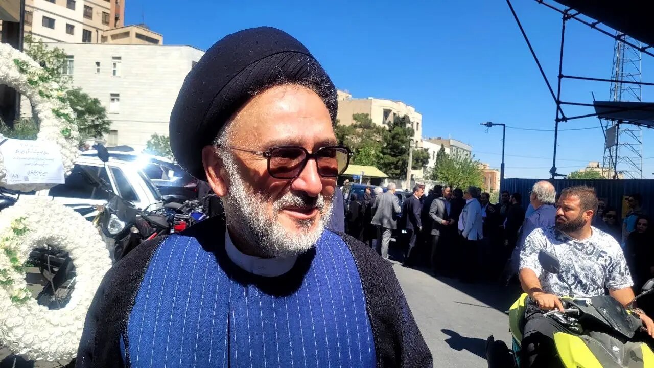 برگزاری مراسم ترحیم خواهر خاتمی با حضور چهره های سیاسی + تصاویر