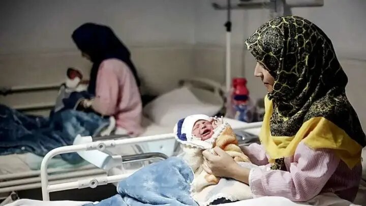 ۲۰۰ هزار مادر باردار تحت پوشش بیمه رایگان