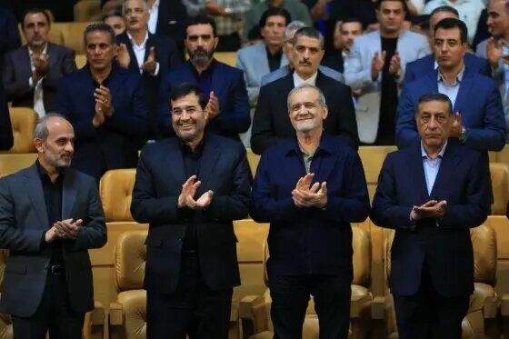 حضور رئیس‌جمهور در مراسم قهرمان ایران