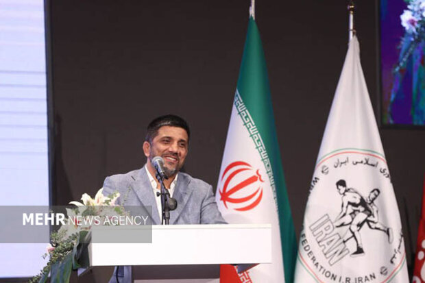 علیرضا دبیر: کشتی برای تک تک مردم ایران است