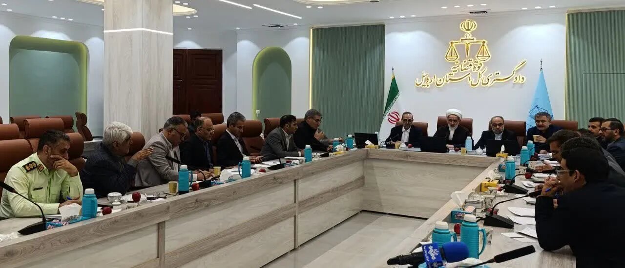 با اخلالگران نظام اقتصادی قاطع و بدون اغماض برخورد میشود