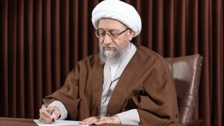 آملی لاریجانی: مردم ایران در کنار مردم لبنان ایستادهاند