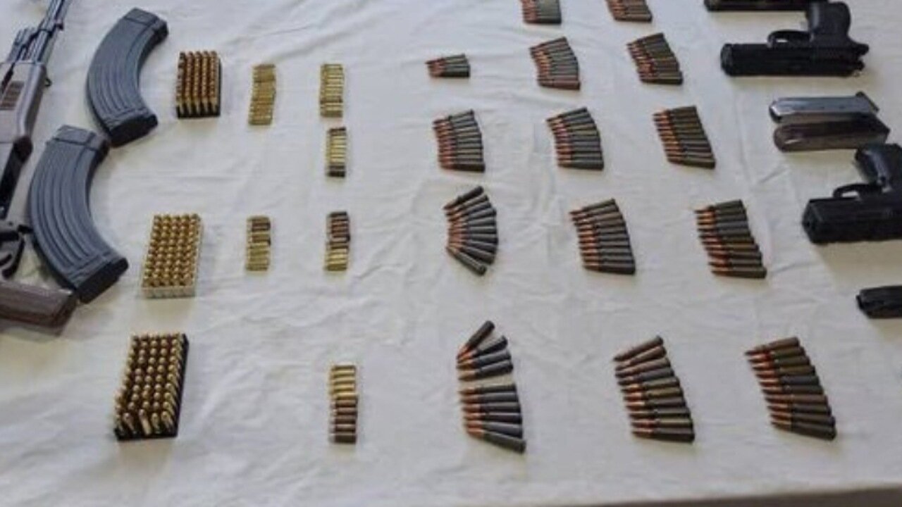 کشف سلاح و مهمات از راکب و ترکنشین یک دستگاه موتورسیکلت