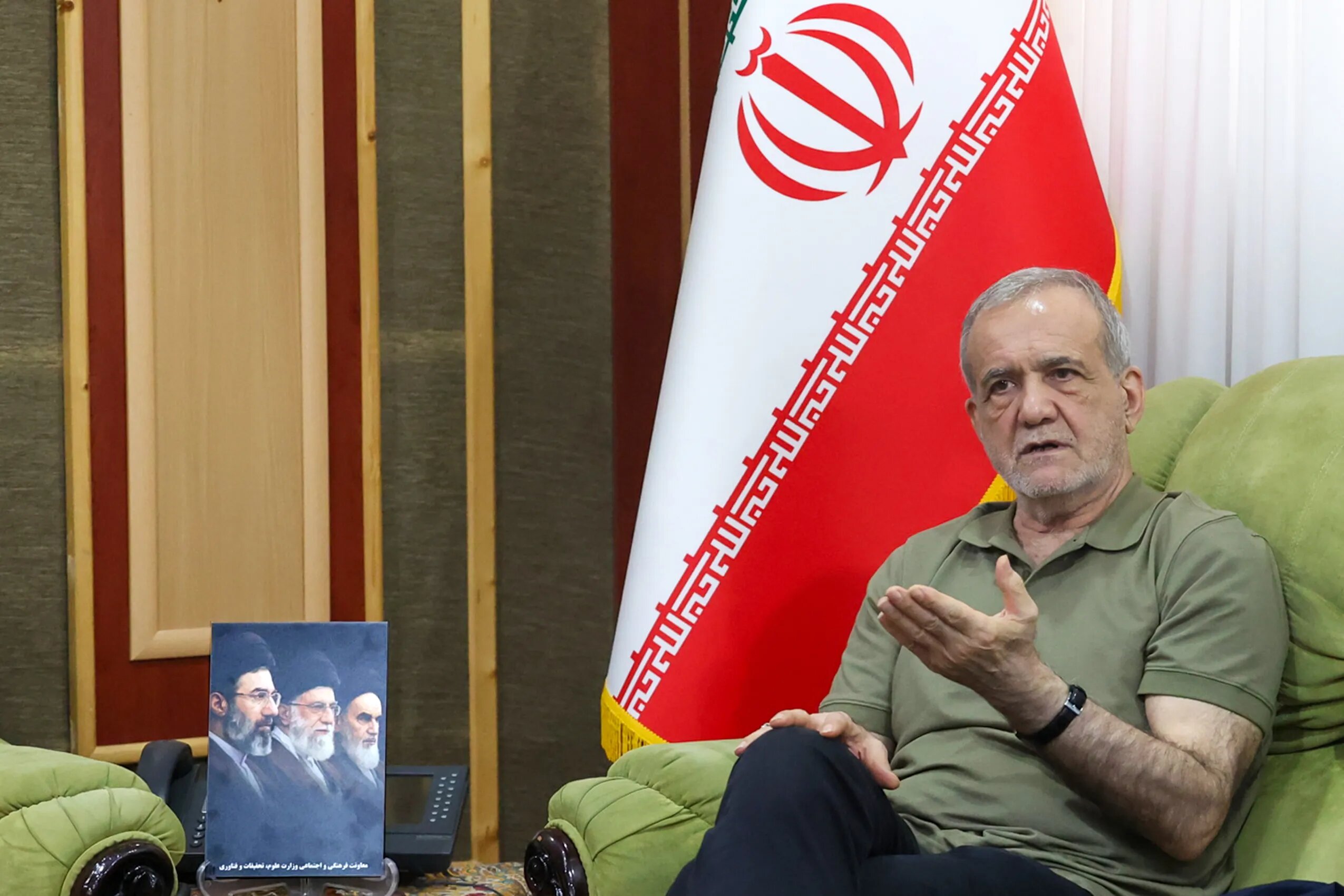 دستور رئیسجمهور پزشکیان برای پرداخت فوری مطالبات گندمکاران/ تأکید بر ضرورت تداوم هماهنگیهای بینبخشی و تسریع در اجرای برنامههای پیشبینیشده برای حفظ پایداری بازار