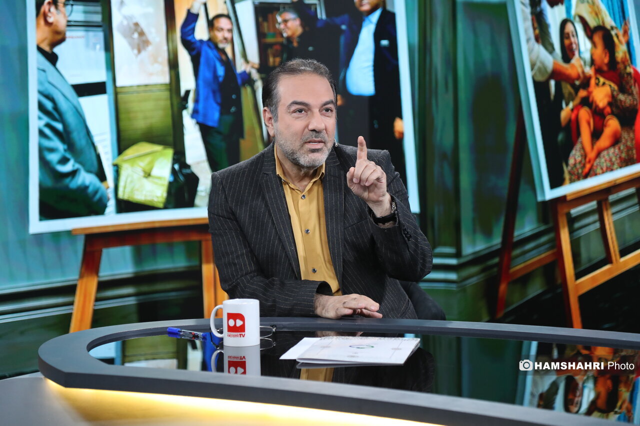 ۴ هزار کیلومتر در جادههای جنگ | هیچکس حریف این ملت نمیشود