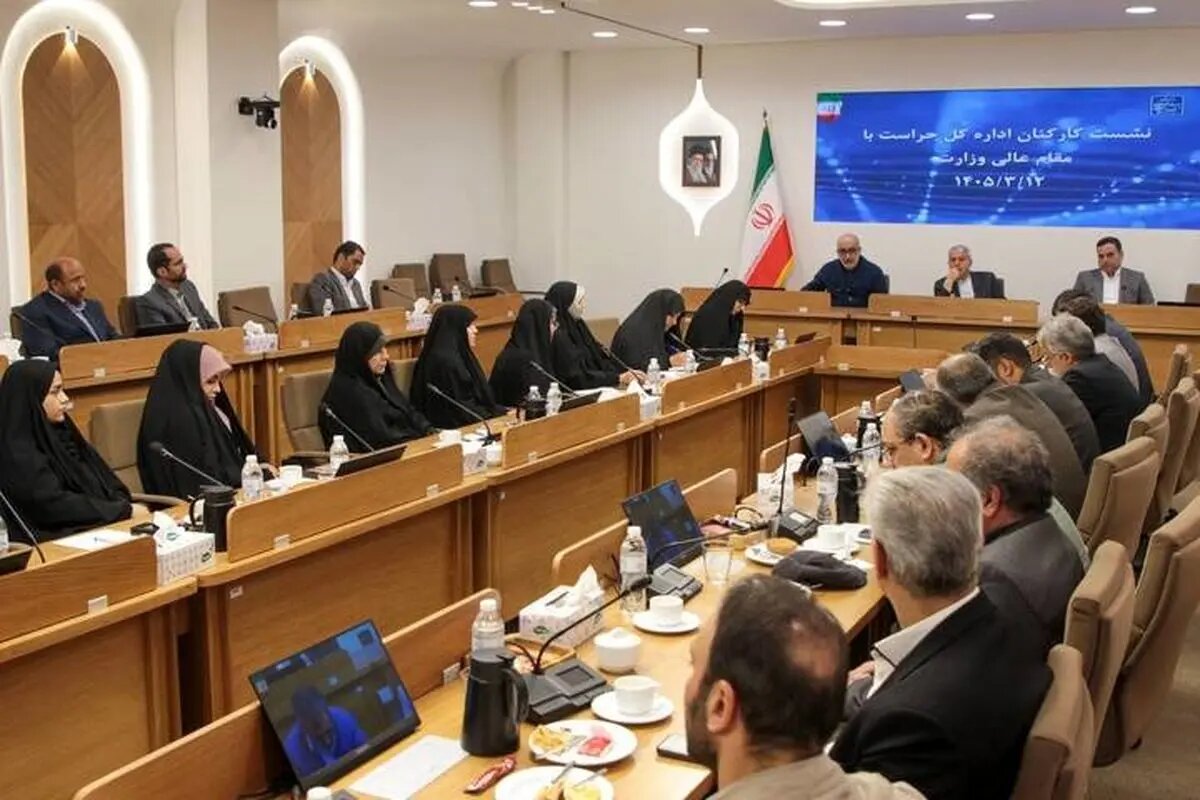 تربیت انسانِ فرهنگی مهمترین راهبرد برای ساختن آینده ایران است/ حذف بروکراسیهای زائد را با جدیت دنبال میکنیم