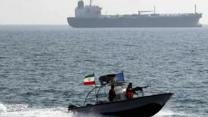 عبور ۲۴ فروند کشتی با هماهنگی سپاه از تنگه هرمز در شبانه روز گذشته