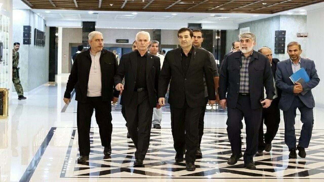 دنیامالی: همه دستگاهها برای موفقیت تیم ملی فوتبال تلاش میکنند