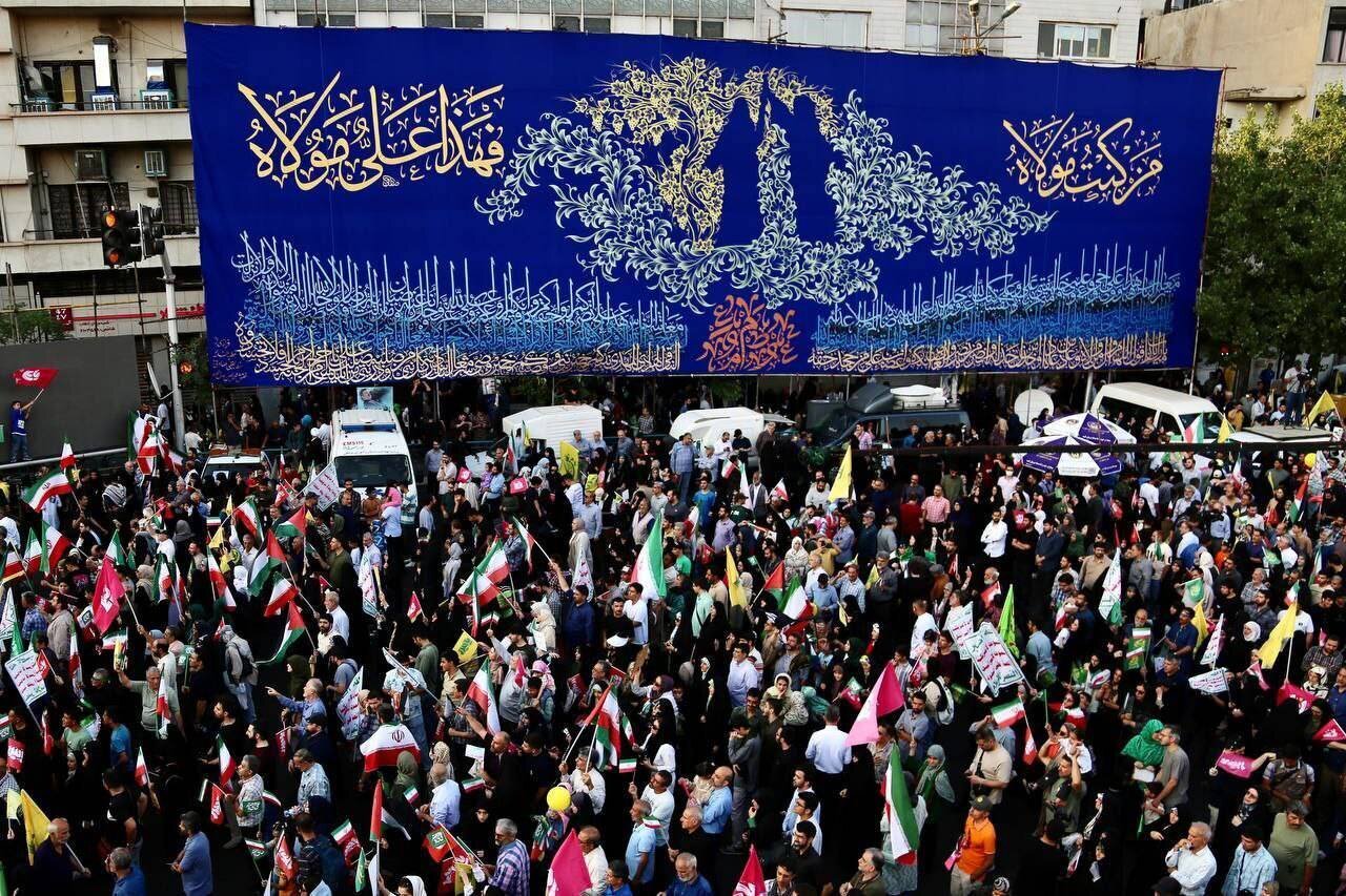 غدیر در خیابان انقلاب؛ از نقالی و سرود تا مواکب اطعام