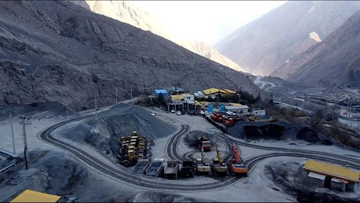جوانان در انتظار شغل/ معادن را رها نکنید!