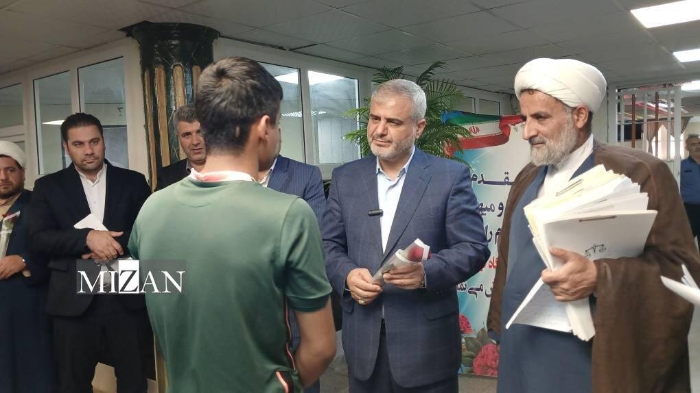 بازدید سرزده رئیس کل دادگستری استان تهران از زندان تهران بزرگ/ آزادی ۴۴۰ زندانی در فاصله عید قربان تا عید غدیر