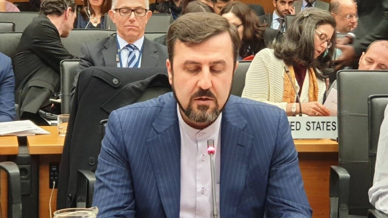 نام مدرسه شجره طیبه میناب یادآور رویاهای ناتمام کودکانی است که قرار بود فردای این سرزمین را بسازند